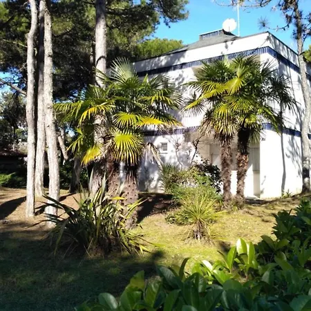 Lovely With Parking In A Lignano Διαμέρισμα