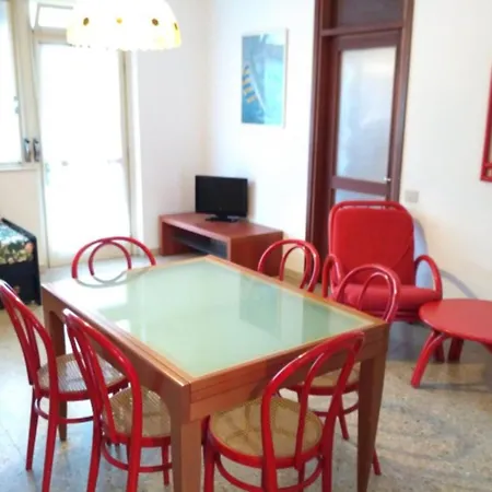 Lovely With Parking In A Lignano *